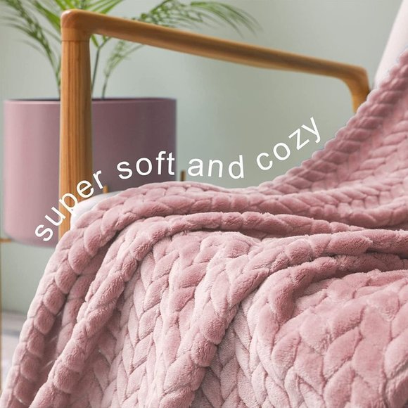 Dusty Pink Knit Jacquard Weave Pattern Decorative Warm Flannel Bed/Sofa Blanket - Picture 6 of 16